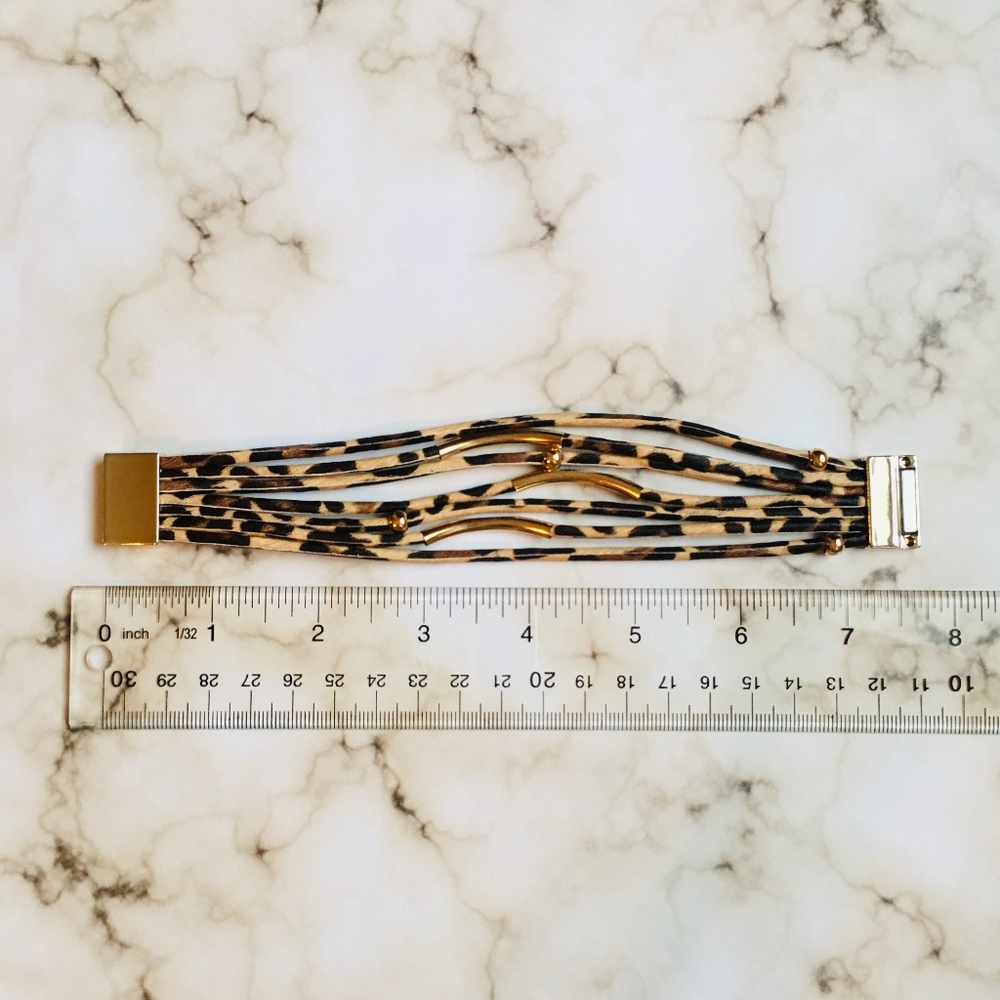 Leopard Print Wrap Bangle Magnet Bracelet - Picture 6 of 6